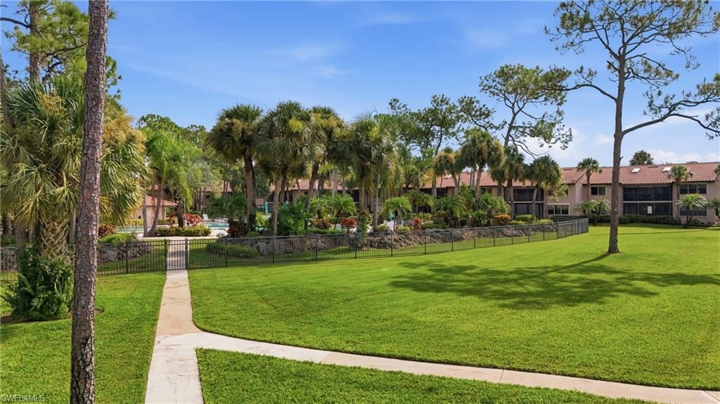 3207 Horse Carriage Way, Unit 10, Naples, FL 34105 Photo