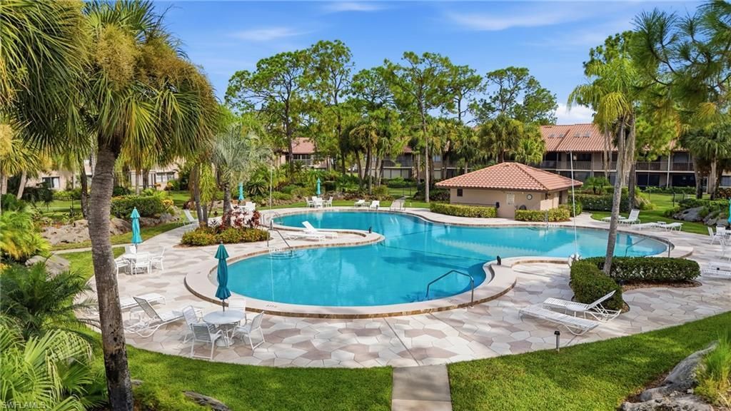 3207 Horse Carriage Way, Unit 10, Naples, FL 34105 Photo