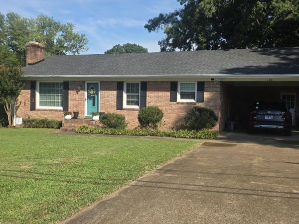 106 Overton Drive , Jackson, TN 38301