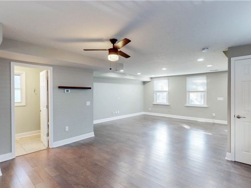 3004 Monroe Avenue, Cleveland, OH 44113 Photo 11
