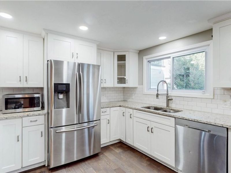 3004 Monroe Avenue, Cleveland, OH 44113 Photo 16
