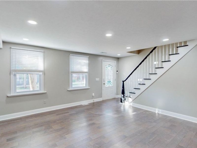 3004 Monroe Avenue, Cleveland, OH 44113 Photo 9