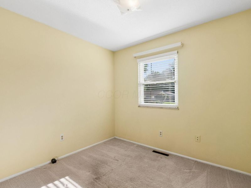 6093 Paris Boulevard N, Westerville, OH 43081 Photo 13