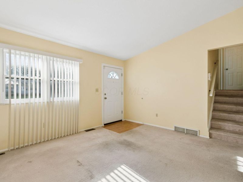 6093 Paris Boulevard N, Westerville, OH 43081 Photo 7
