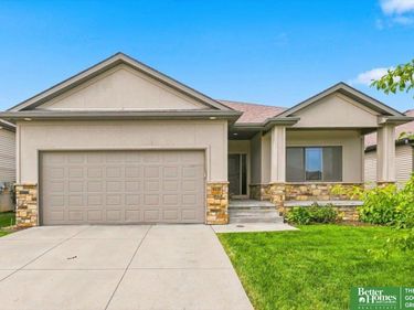 9237 S 71st Street, Lincoln, NE 68516