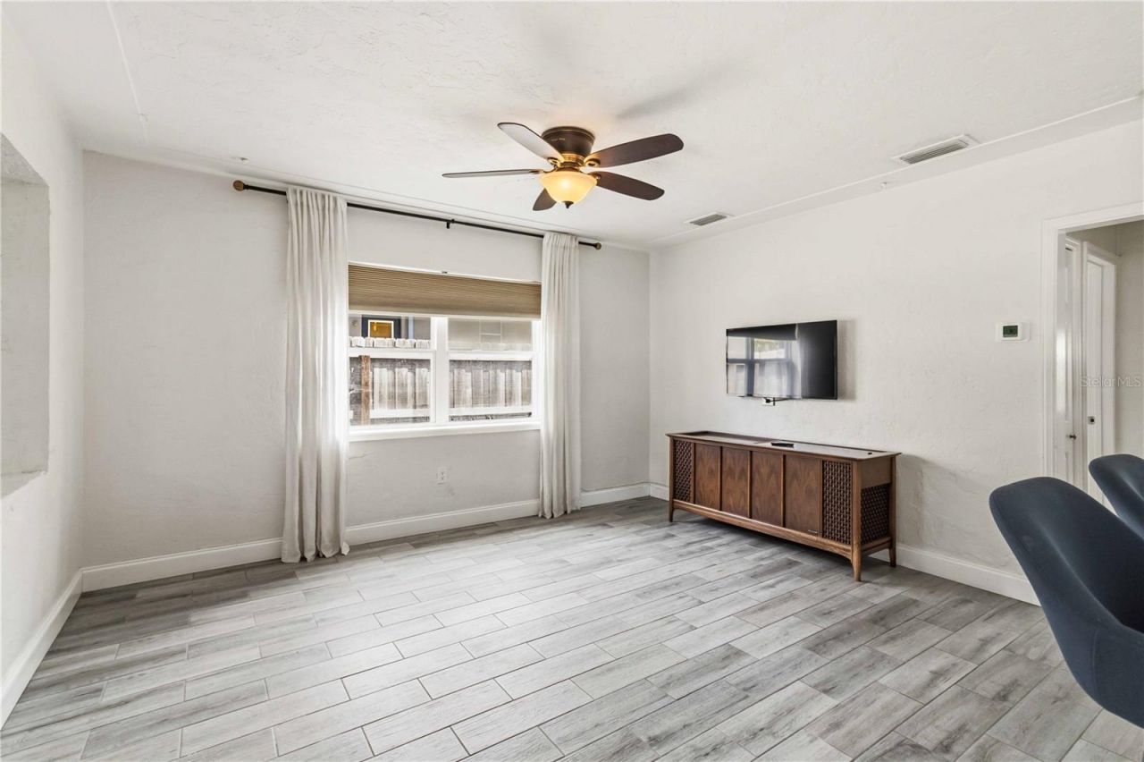 2924 Hillview Street, Sarasota, FL 34239 Photo