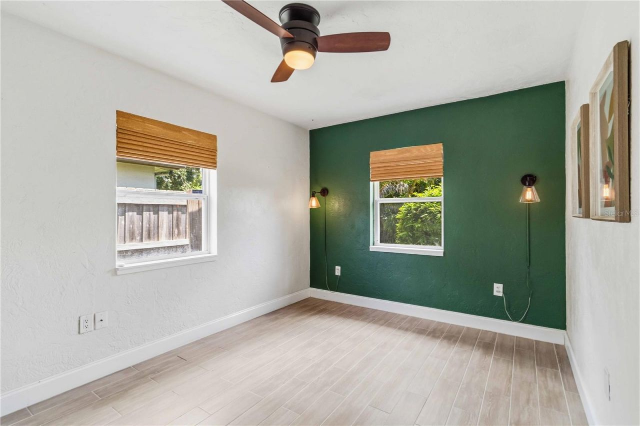 2924 Hillview Street, Sarasota, FL 34239 Photo