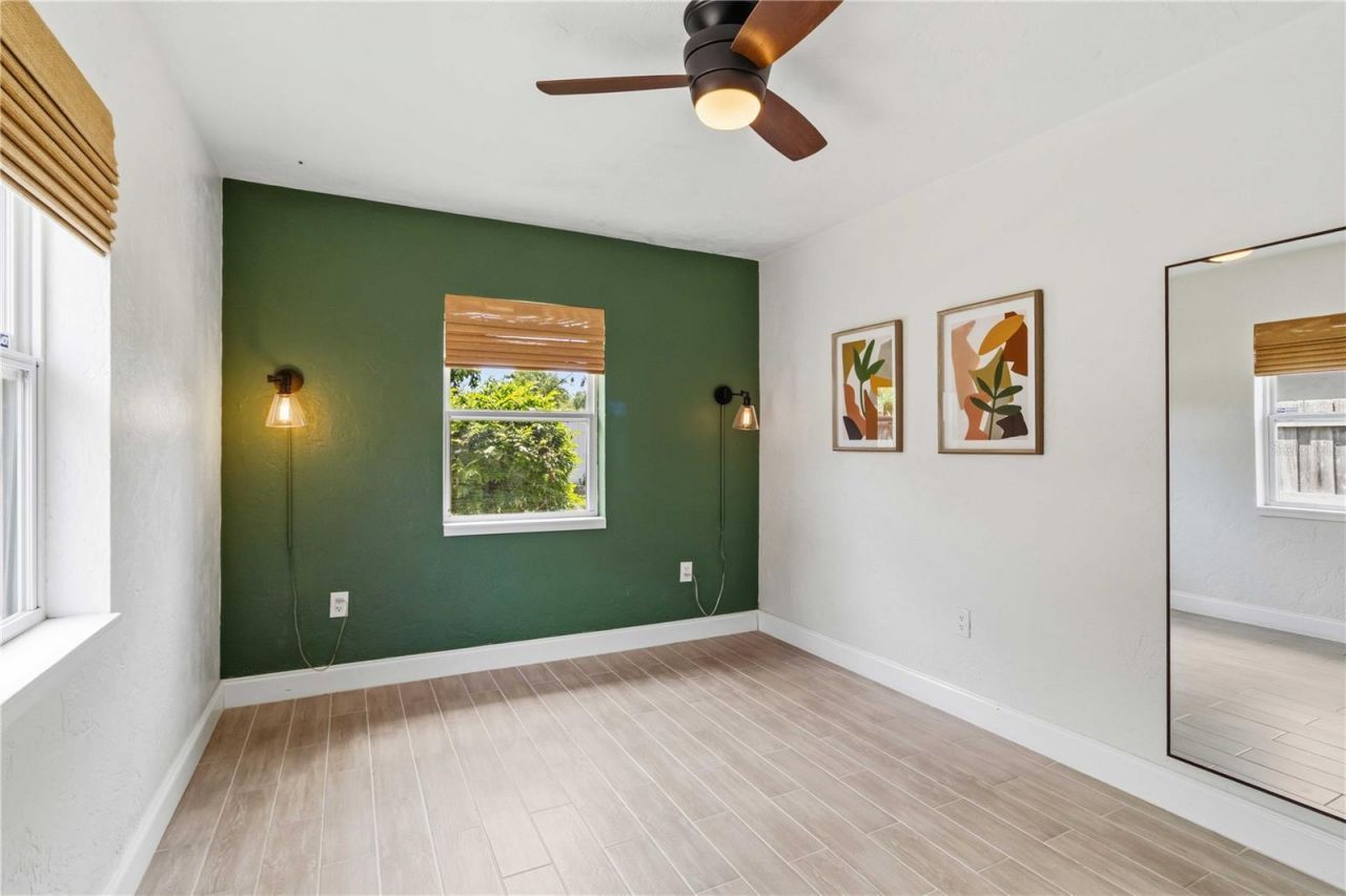 2924 Hillview Street, Sarasota, FL 34239 Photo