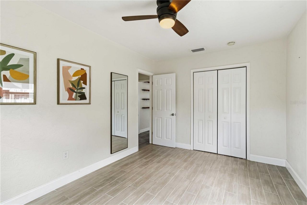 2924 Hillview Street, Sarasota, FL 34239 Photo