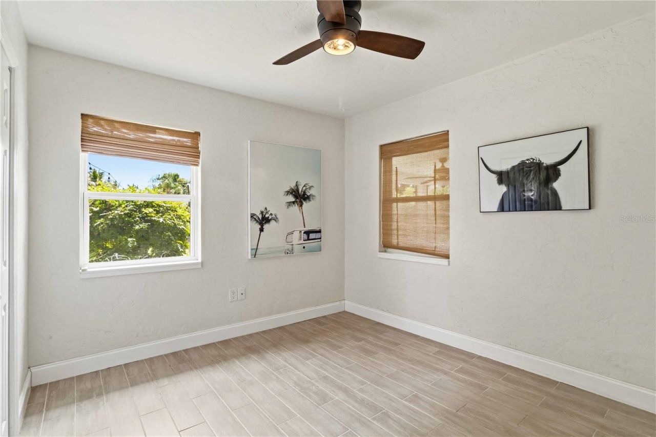 2924 Hillview Street, Sarasota, FL 34239 Photo