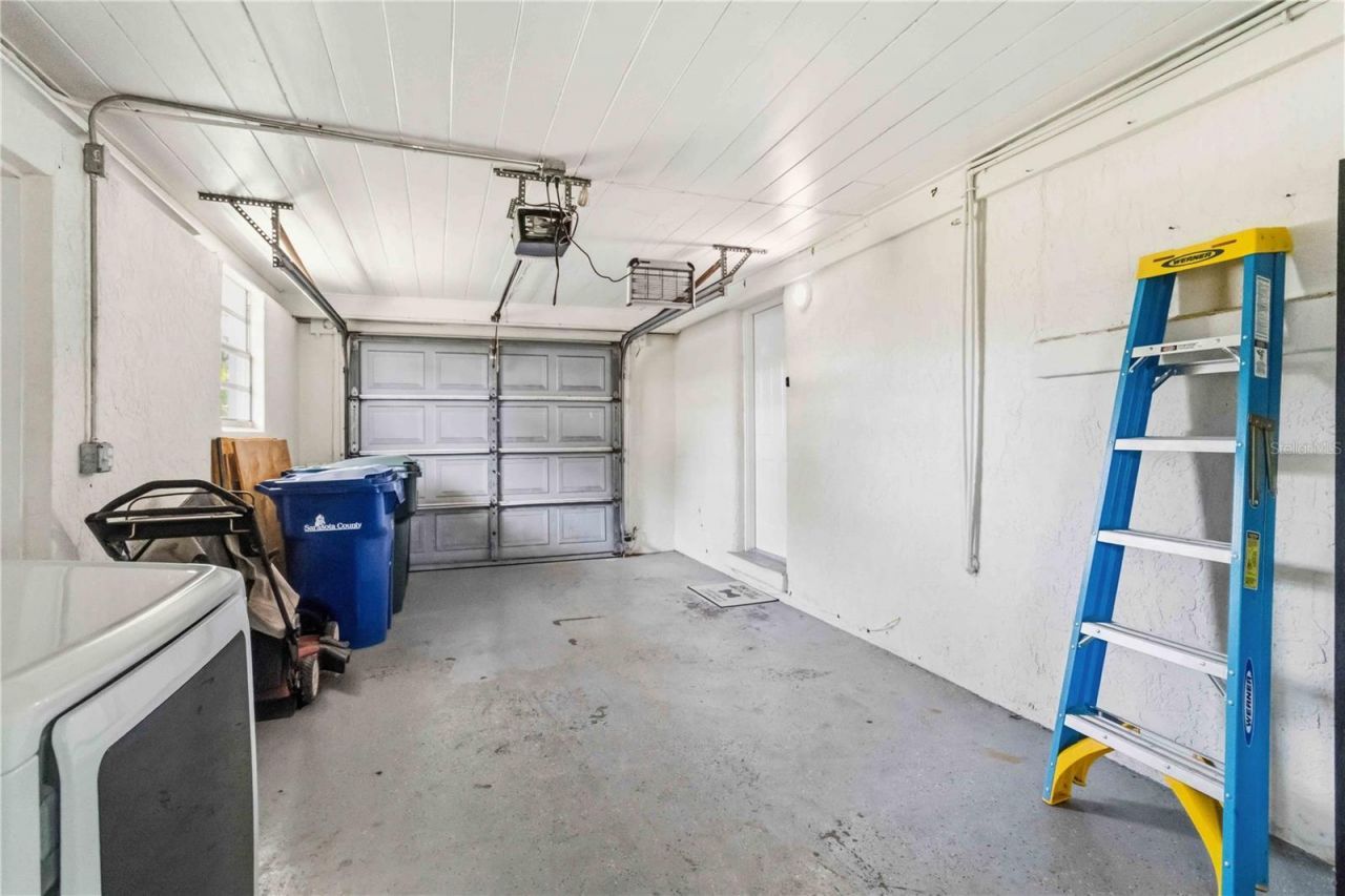 2924 Hillview Street, Sarasota, FL 34239 Photo