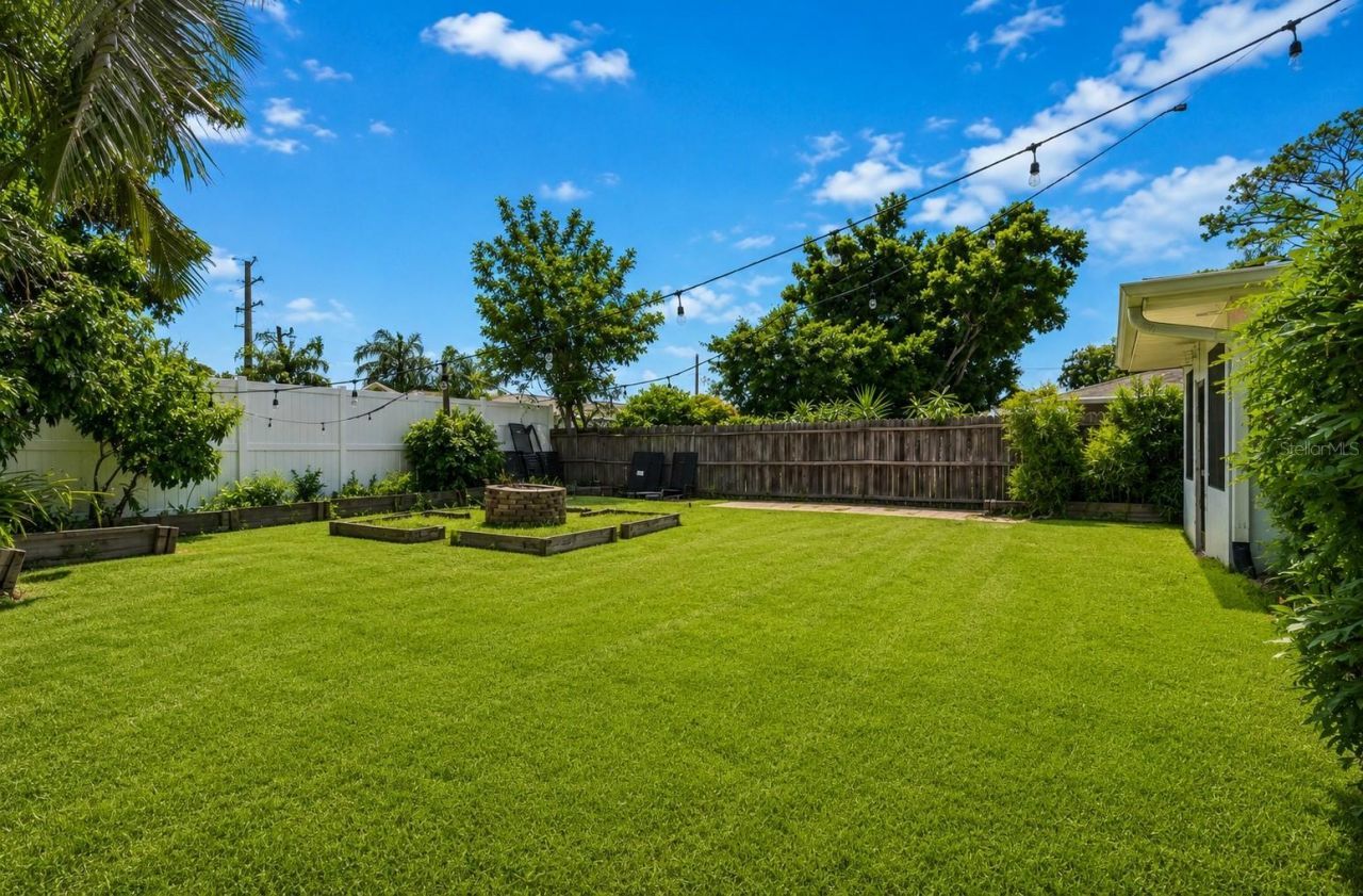 2924 Hillview Street, Sarasota, FL 34239 Photo