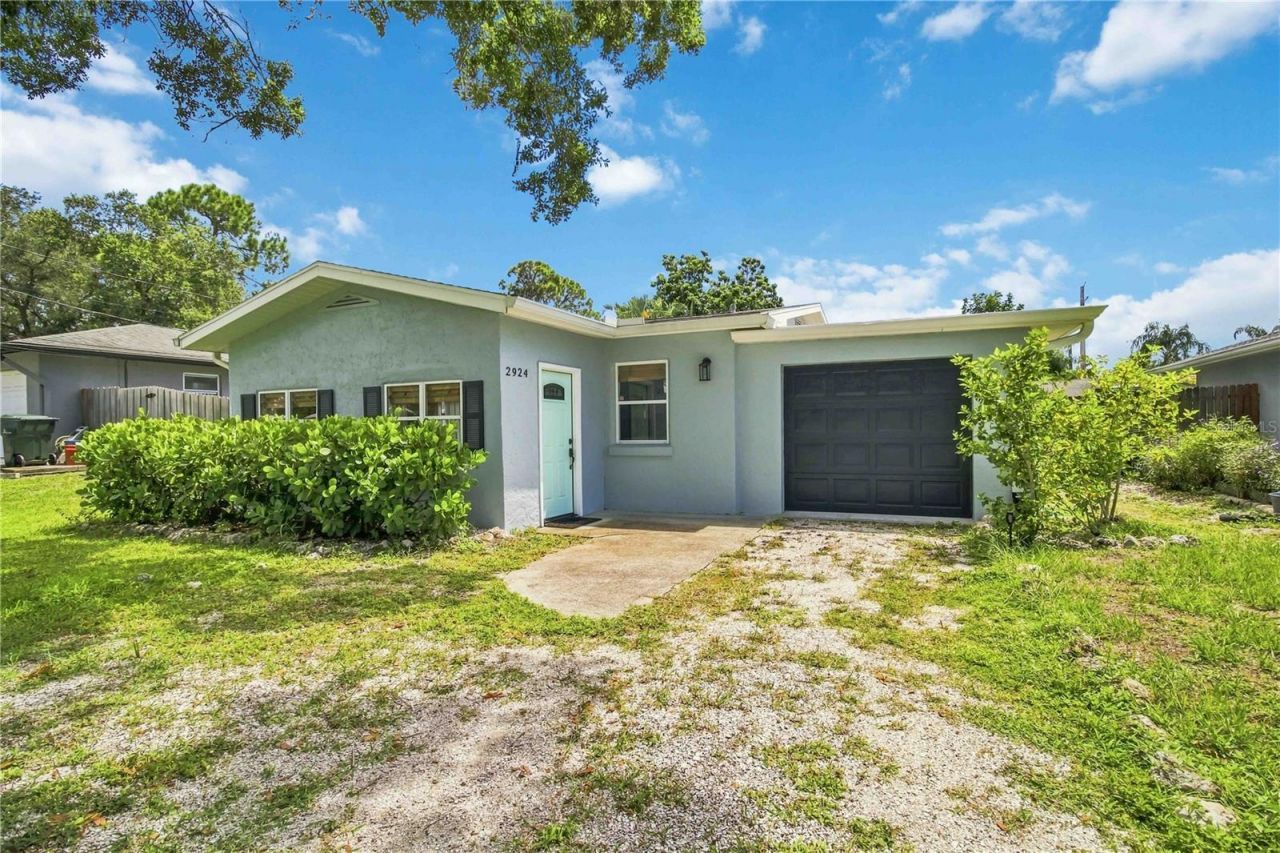 2924 Hillview Street, Sarasota, FL 34239 Photo