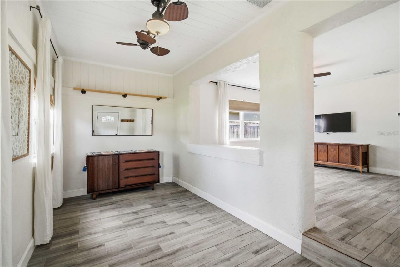2924 Hillview Street, Sarasota, FL 34239 Photo