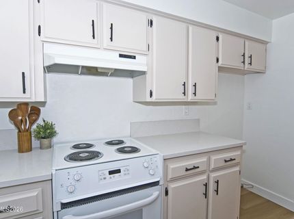 121 Lake Glen Drive, Carson City, NV 89703 Photo
