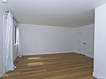 121 Lake Glen Drive, Carson City, NV 89703 Photo
