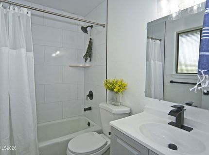 121 Lake Glen Drive, Carson City, NV 89703 Photo