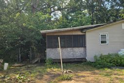 1081 Homestead photo 4