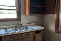 1081 Homestead photo 4