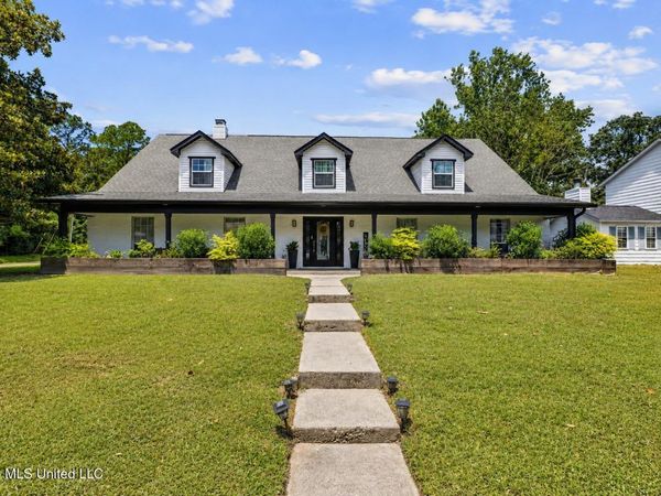 451 Cove Drive, Biloxi, MS 39531