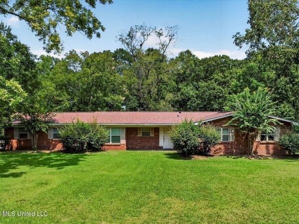109 Lincoln Avenue, Bassfield, MS 39421