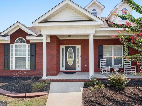 9002 Oakfield Drive, Statesboro, GA 30461