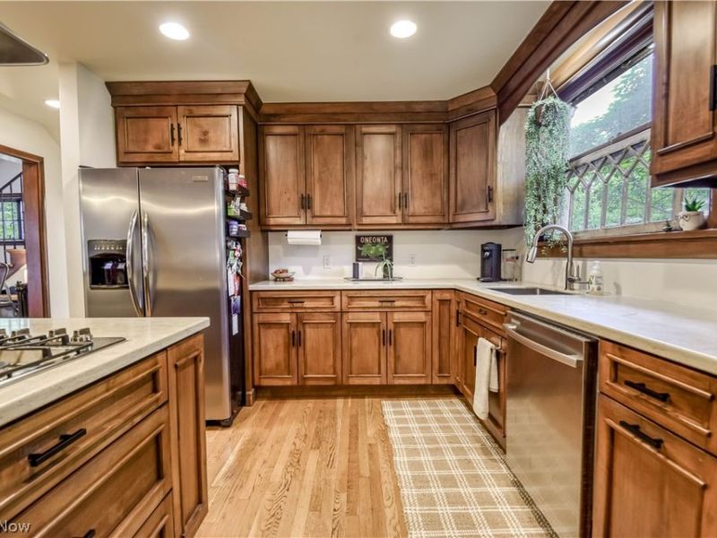 2235 Delaware Drive, Cleveland Heights, OH 44106 Photo 4