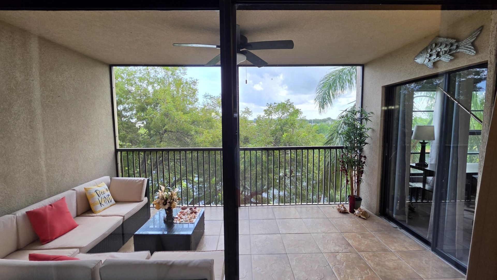2206 S Cypress Bend Drive, Unit 504, Pompano Beach, FL 33069 Photo