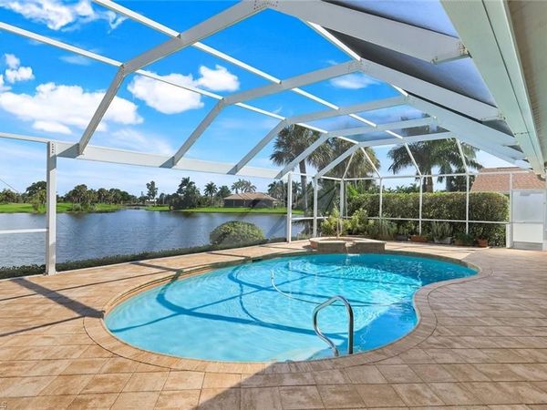 16111 Forest Oaks DR, FORT MYERS, FL 33908