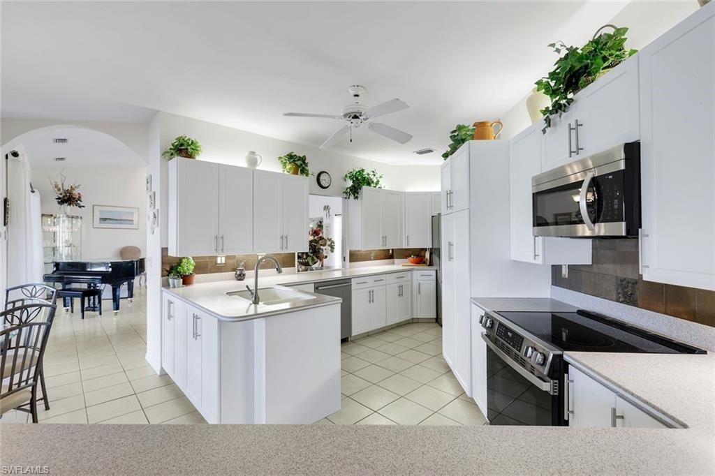 16111 Forest Oaks Dr, Fort Myers, FL 33908 Photo