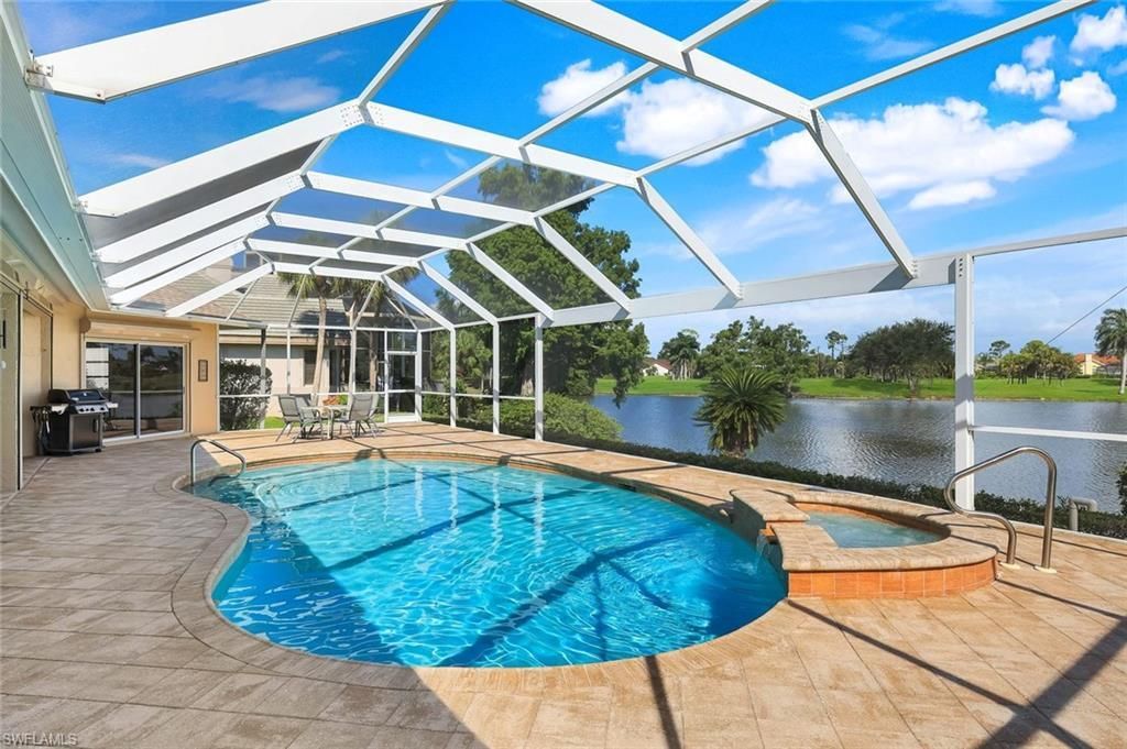 16111 Forest Oaks Dr, Fort Myers, FL 33908 Photo