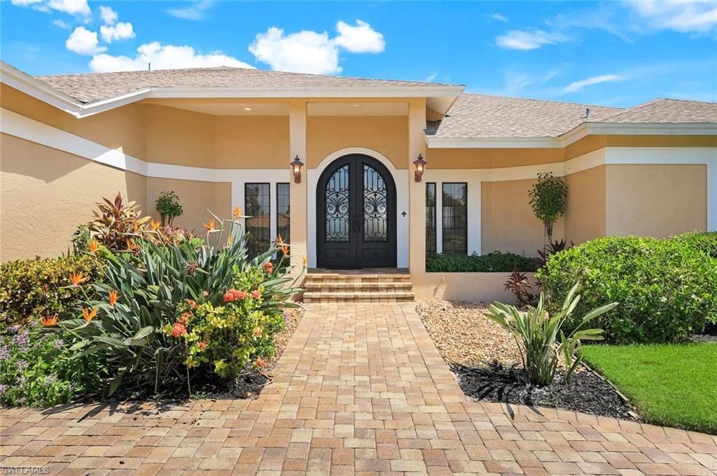 16111 Forest Oaks Dr, Fort Myers, FL 33908 Photo