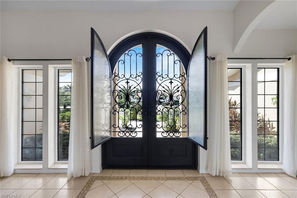16111 Forest Oaks Dr, Fort Myers, FL 33908 Photo