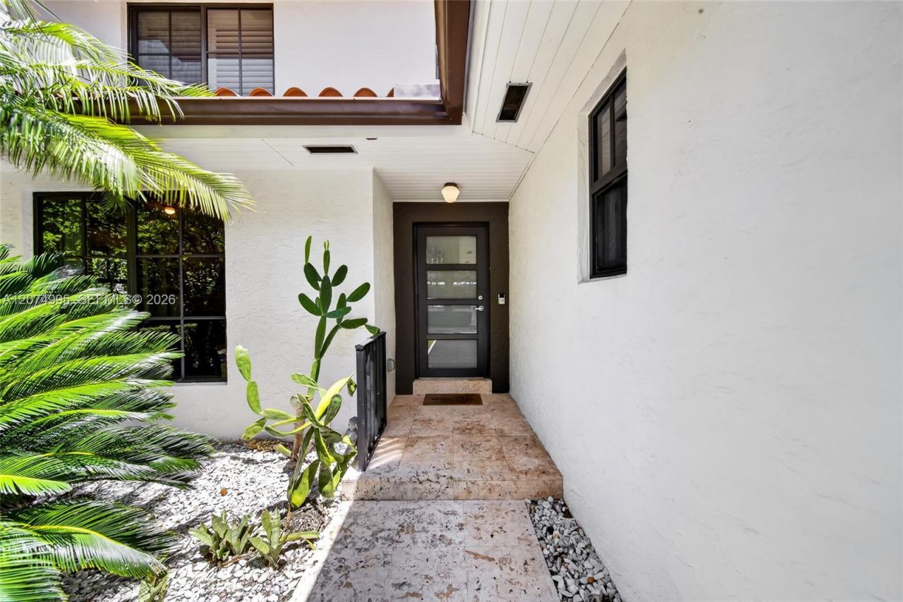 1043 Alfonso Ave, Coral Gables, FL 33146 Photo