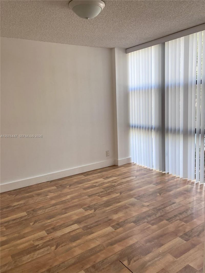 17011 N Bay Rd , Unit 205, Sunny Isles Beach, FL 33160 Photo