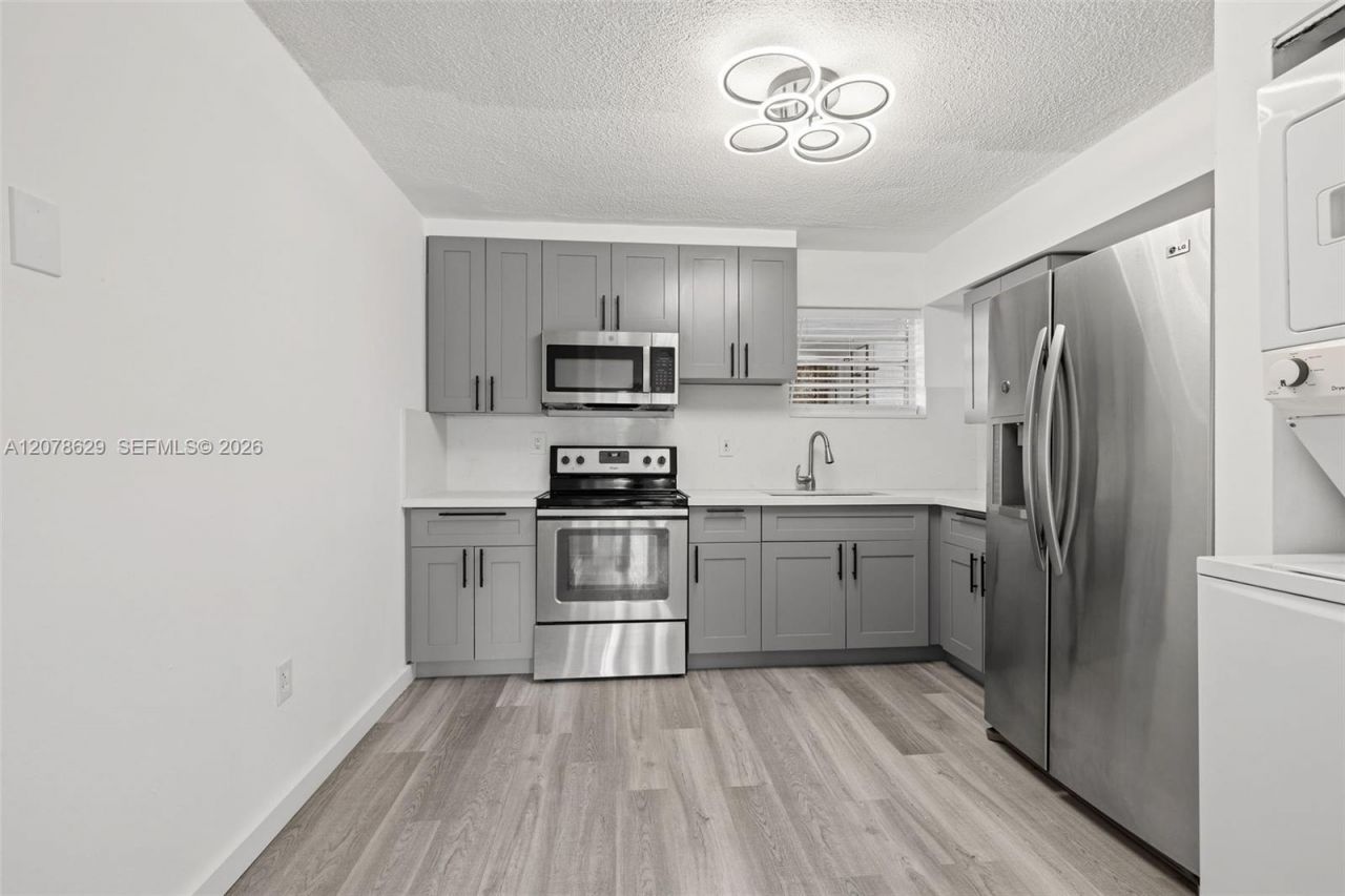 1800 SW 25th St, Unit 2305, Miami, FL 33133 Photo