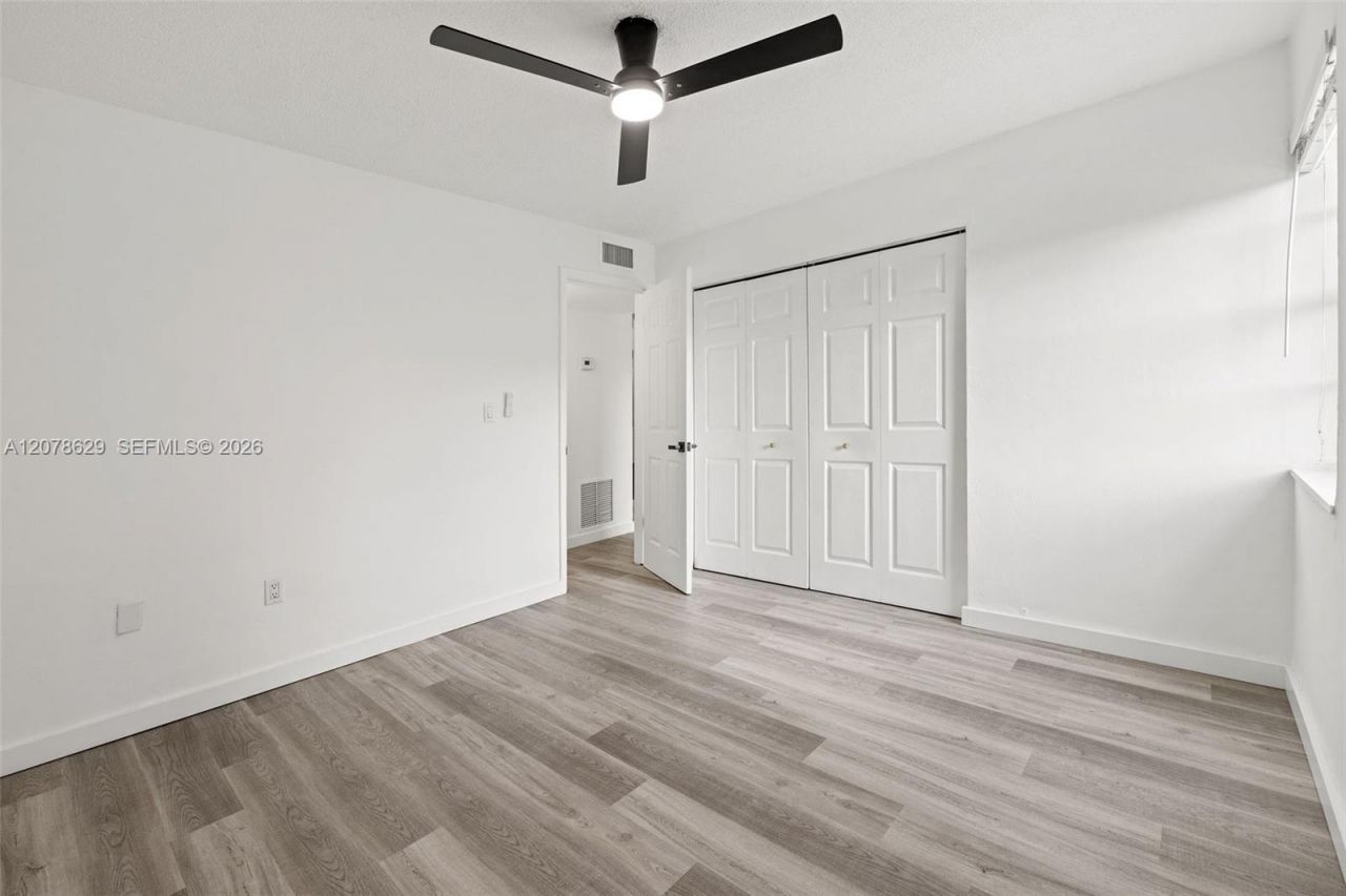 1800 SW 25th St, Unit 2305, Miami, FL 33133 Photo