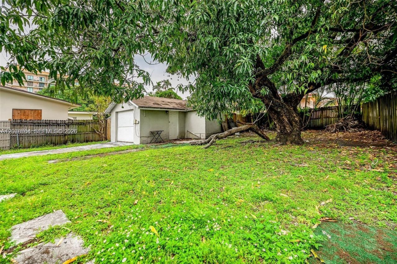 2800 SW 16th Ter , Miami, FL 33145 Photo