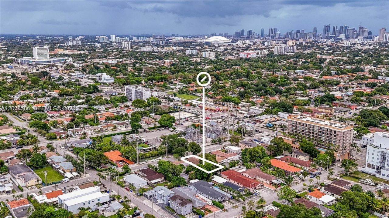 2800 SW 16th Ter , Miami, FL 33145 Photo