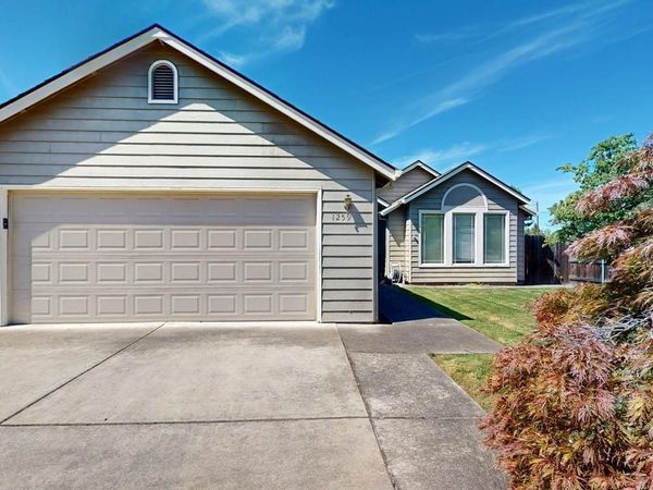 1259 N Modoc Avenue, Medford, OR 97504