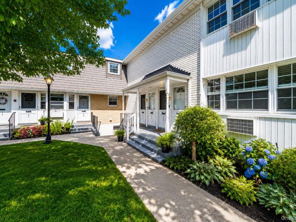 4715 Wilshire Lane , Unit K15, Oakdale, NY 11769