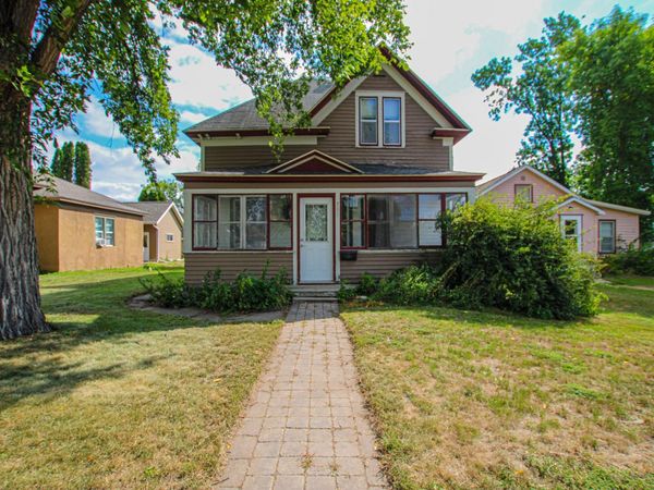 709 Pine Street S, Sauk Centre, MN 56378