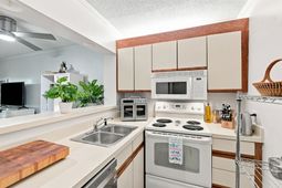 415 Ocean Creek Dr. photo 4