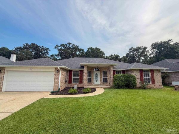 1137 Carla Dr, Cantonment, FL 32533