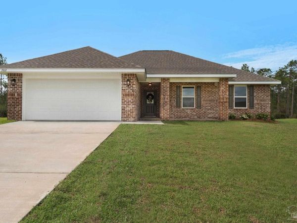 7957 Twin Lake Dr, Milton, FL 32583