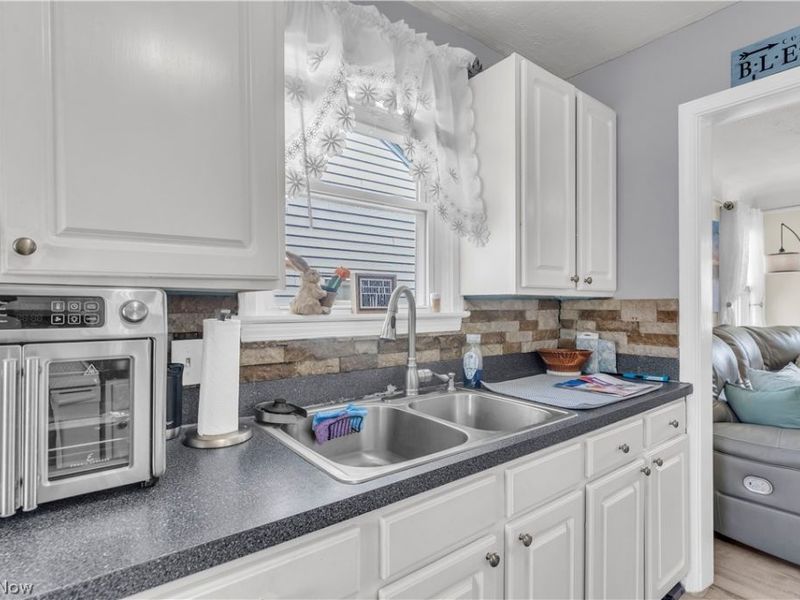 4448 Fulton Road, Cleveland, OH 44144 Photo 11