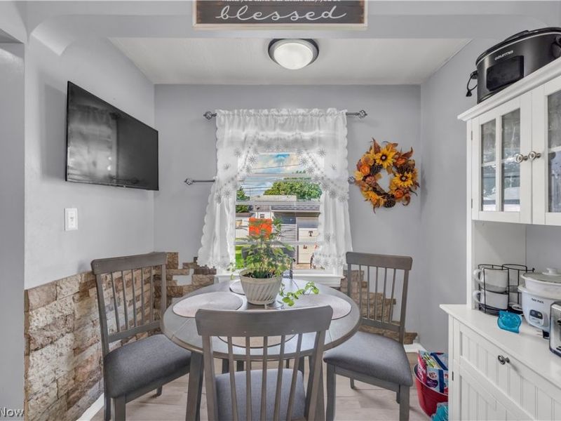 4448 Fulton Road, Cleveland, OH 44144 Photo 8