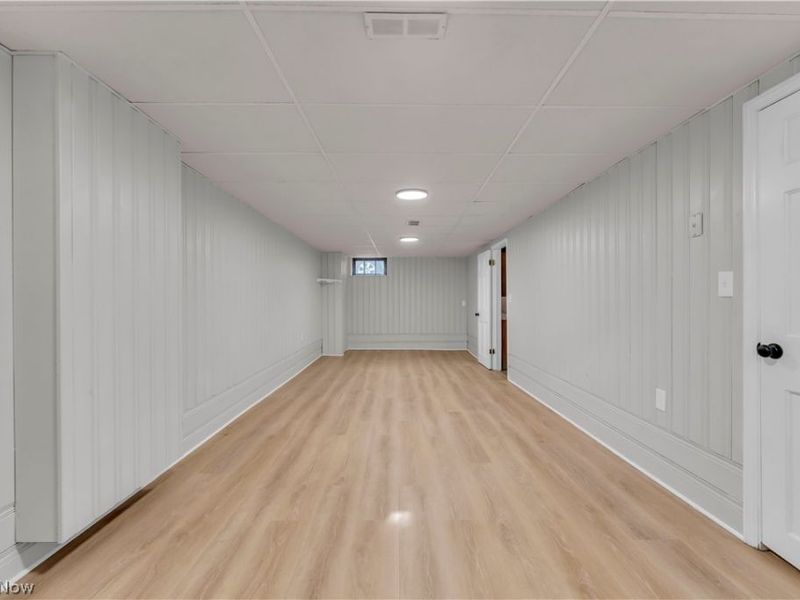 12000 Wayland Avenue, Cleveland, OH 44111 Photo 20