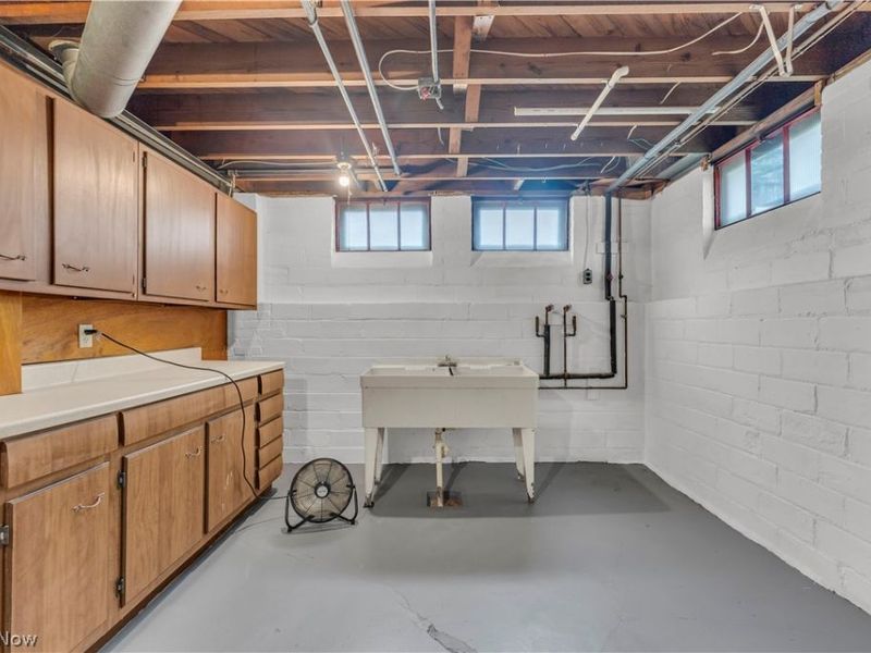 12000 Wayland Avenue, Cleveland, OH 44111 Photo 24