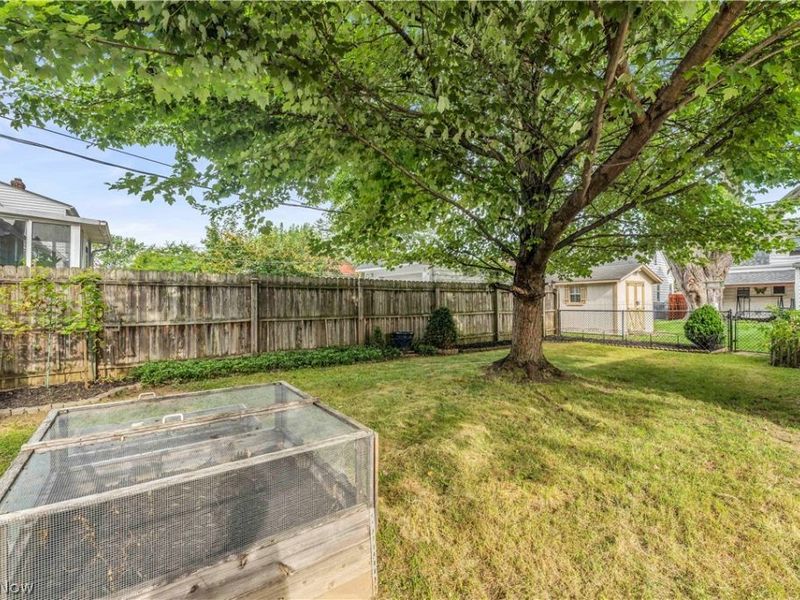 12000 Wayland Avenue, Cleveland, OH 44111 Photo 25